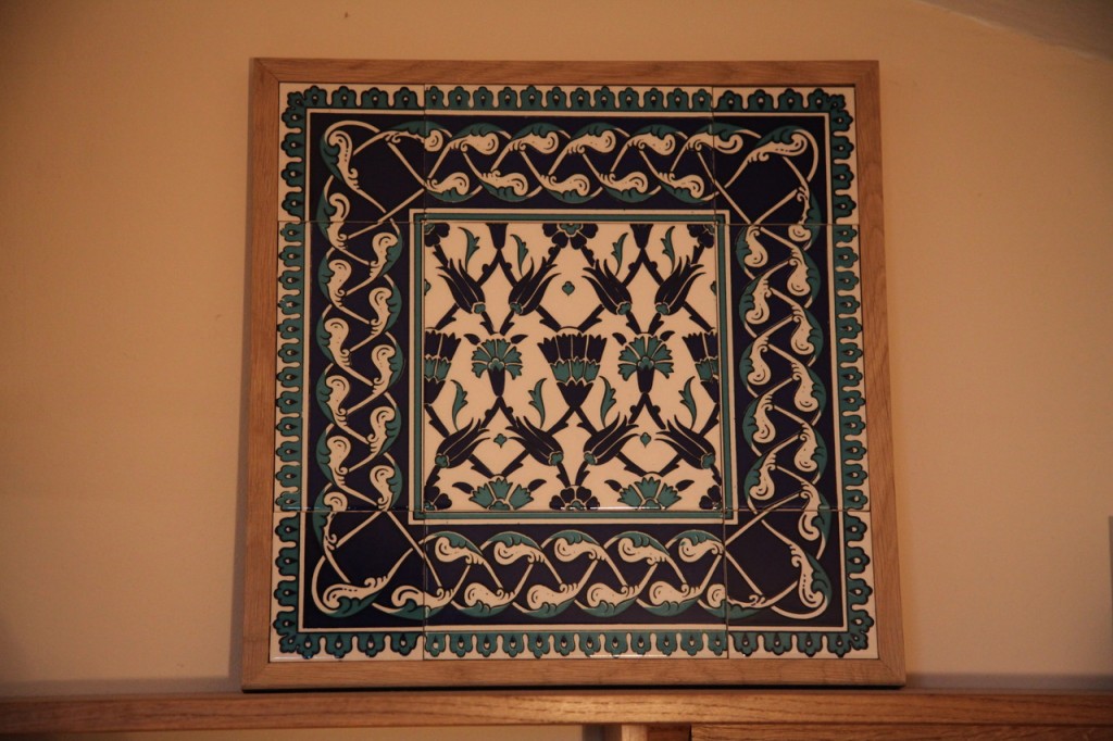 Untersetzer aus Keramikfliesen – Frau Holz